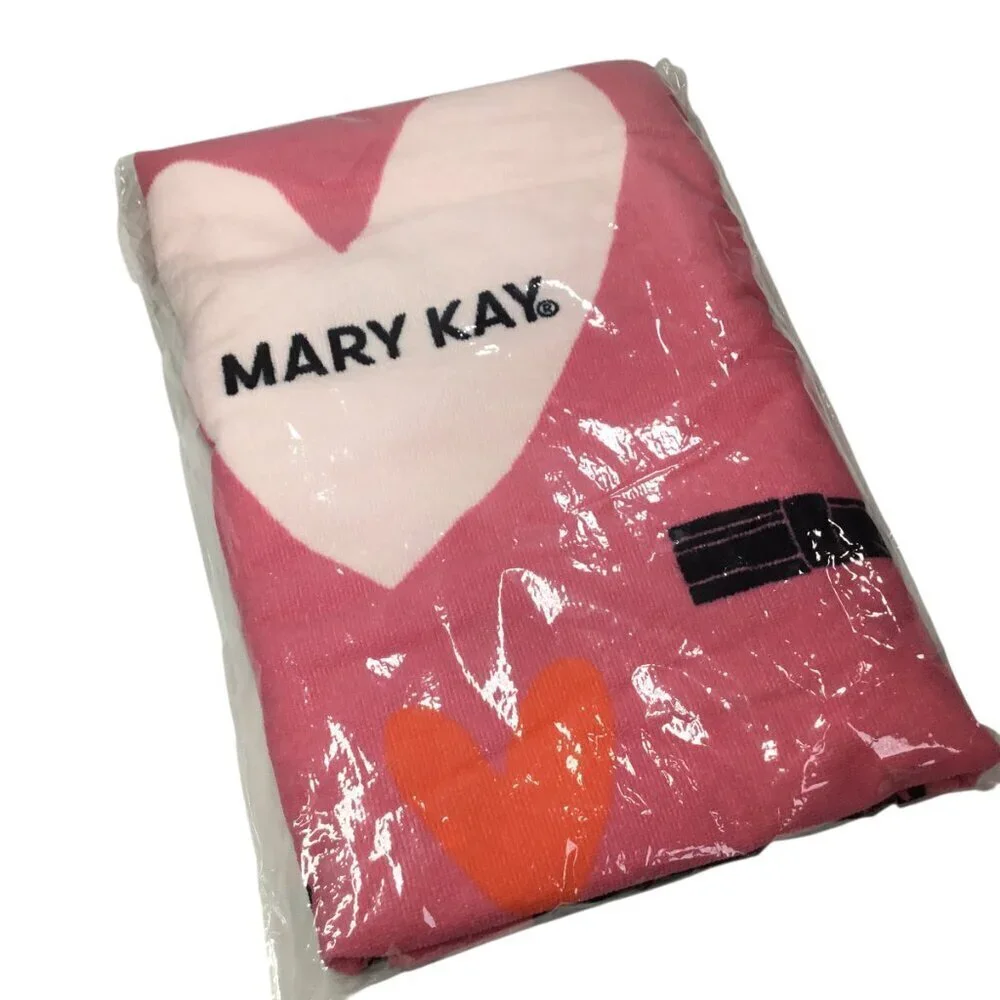 Mary Kay Special Edition Beach Towel 30in x 60 NEW Factory Seal Pink Hearts